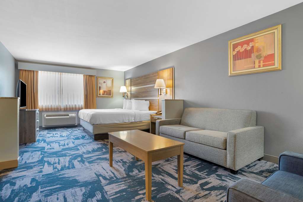 Best Western Wakulla Inn & Suites-guestroom-Guest Room,Suite,On-Site.jpg