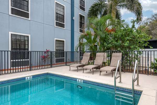 Pool - Best Western Plus Manatee Hotel Bradenton