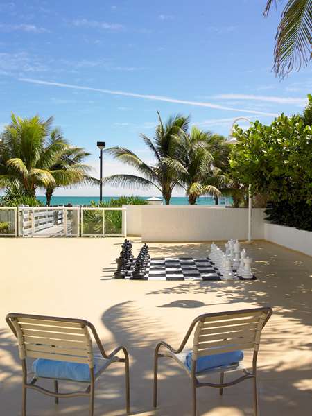 Pool - Best Western Plus Atlantic Beach Resort North Miami Beach