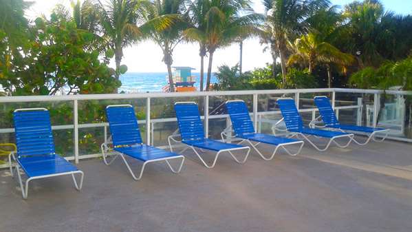 Pool - Best Western Plus Atlantic Beach Resort North Miami Beach