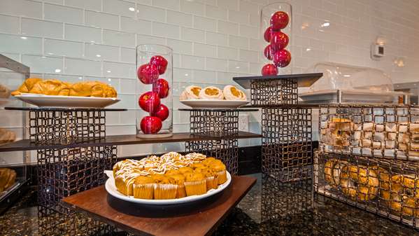 Restaurant - Best Western Plus Atlantic Beach Resort North Miami Beach