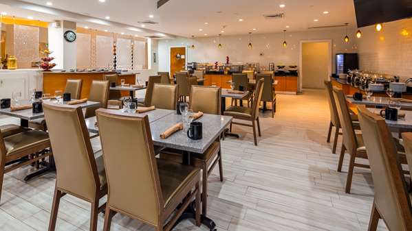 Restaurant - Best Western Plus Atlantic Beach Resort North Miami Beach