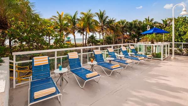 Pool - Best Western Plus Atlantic Beach Resort North Miami Beach