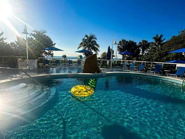Pool - Best Western Plus Atlantic Beach Resort North Miami Beach