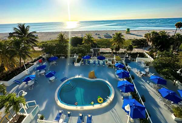 Pool - Best Western Plus Atlantic Beach Resort North Miami Beach