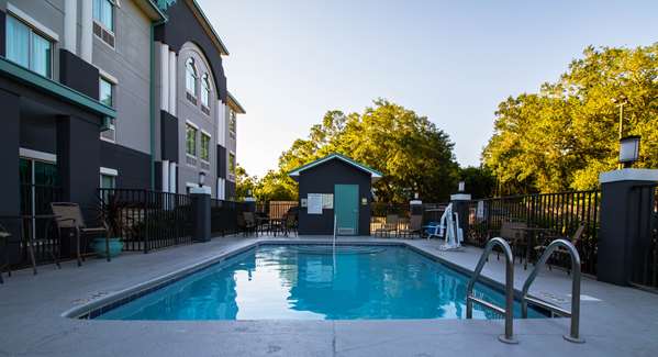 Pool - Best Western Plus Blue Angel Inn Pensacola - I-10, Exit 7