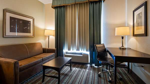  - Best Western Plus Chain of Lakes Inn & Suites Leesburg