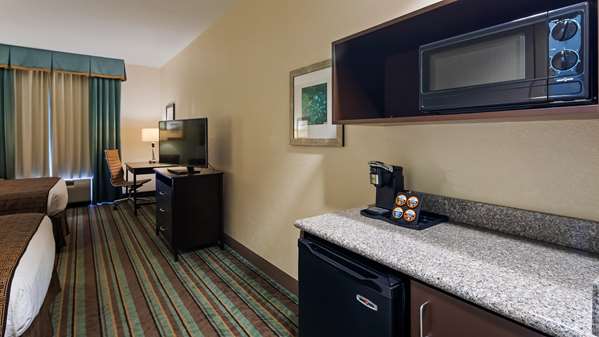  - Best Western Plus Chain of Lakes Inn & Suites Leesburg