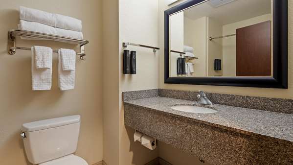  - Best Western Plus Chain of Lakes Inn & Suites Leesburg