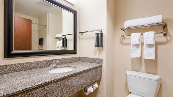  - Best Western Plus Chain of Lakes Inn & Suites Leesburg