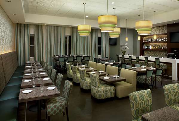 Restaurant - Best Western Premier Miami Airport Hotel & Suites