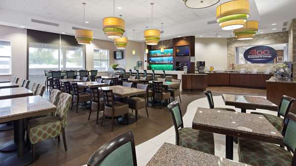 Restaurant - Best Western Premier Miami Airport Hotel & Suites