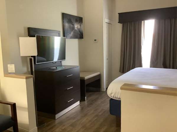 Suite - Best Western Plus Madison Inn - I-10, Exit 258