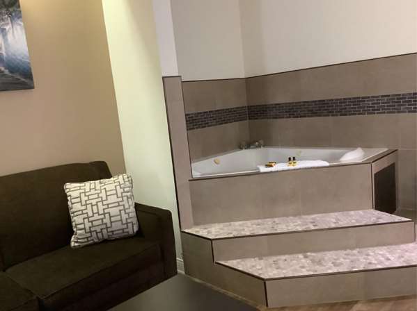 Suite - Best Western Plus Madison Inn - I-10, Exit 258