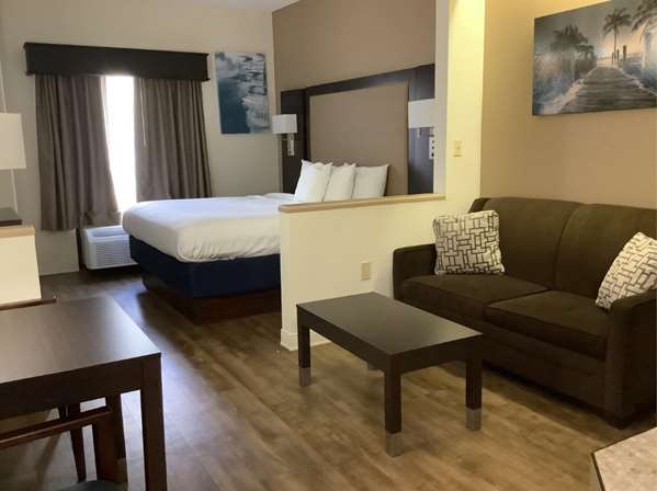 Suite - Best Western Plus Madison Inn - I-10, Exit 258