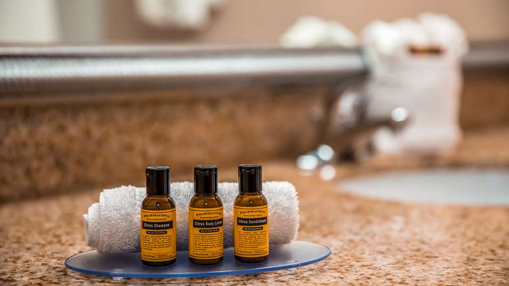 Best Western Plus Bradenton Hotel & Suites-guestroom-Guest Room,Bathroom,On-Site.jpg