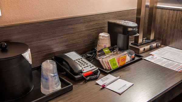  - Best Western Plus Bradenton Inn & Suites