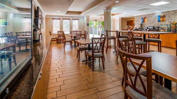 Amenities - Best Western Plus Bradenton Inn & Suites