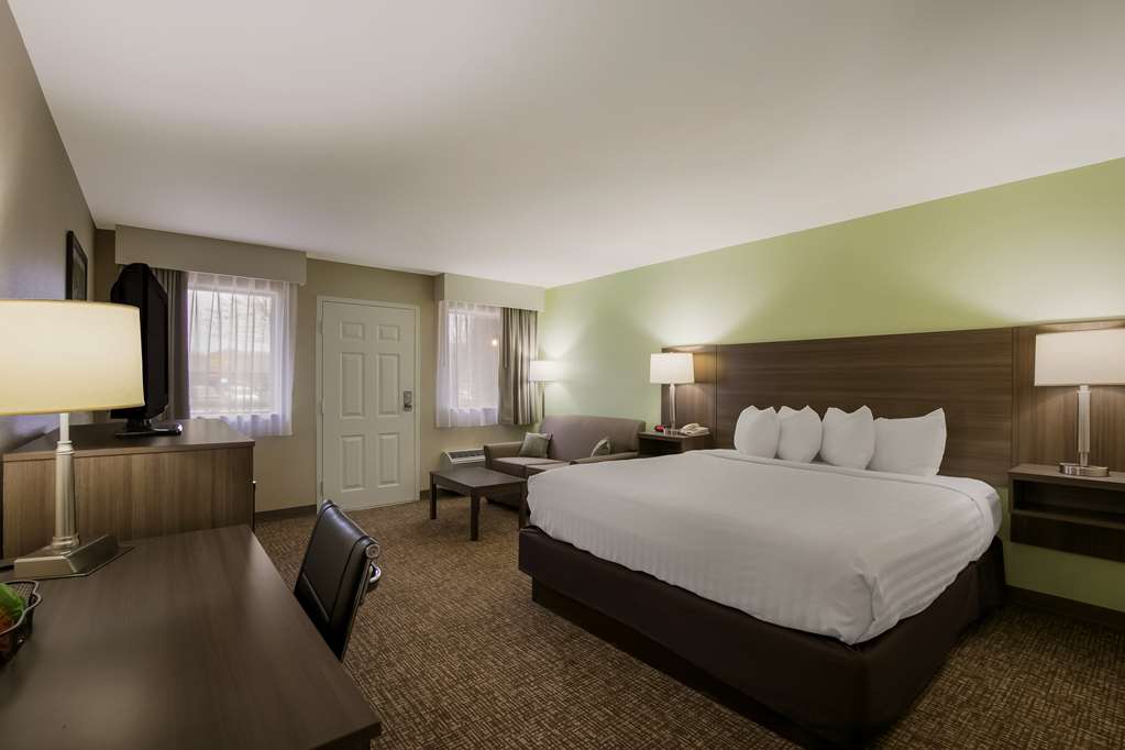 Best Western Milton Inn-guestroom-Guest Room,On-Site.jpg