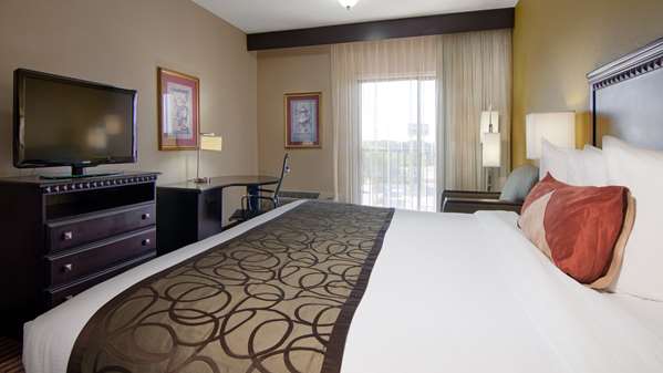 - Best Western Plus Atlanta Airport East Hotel Hapeville - I-75, Exit 239