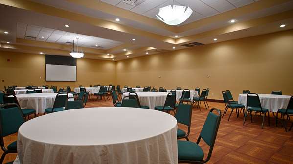  - Best Western Plus Atlanta Airport East Hotel Hapeville - I-75, Exit 239