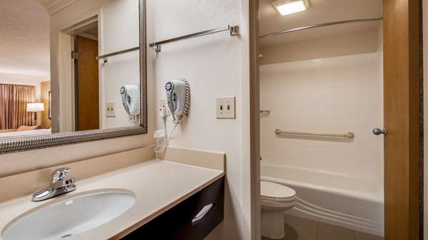  - Best Western Inn & Suites of Macon - I-475, Exit 3