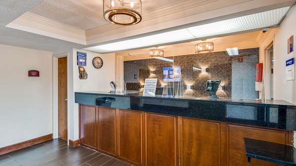  - Best Western Inn & Suites of Macon - I-475, Exit 3