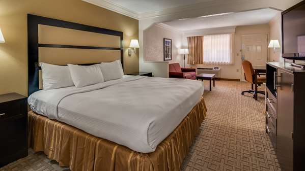 Suite - Best Western Inn & Suites of Macon - I-475, Exit 3