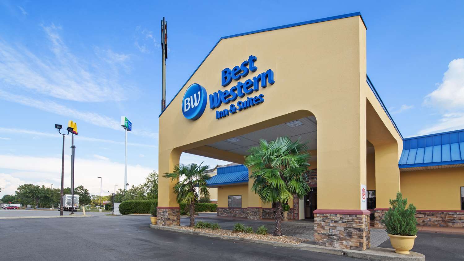 Best Western Inn Suites Byron Ga See S Exterior View Best Western Inn Suites Byron