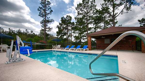 Pool - Best Western Bradford Inn Swainsboro