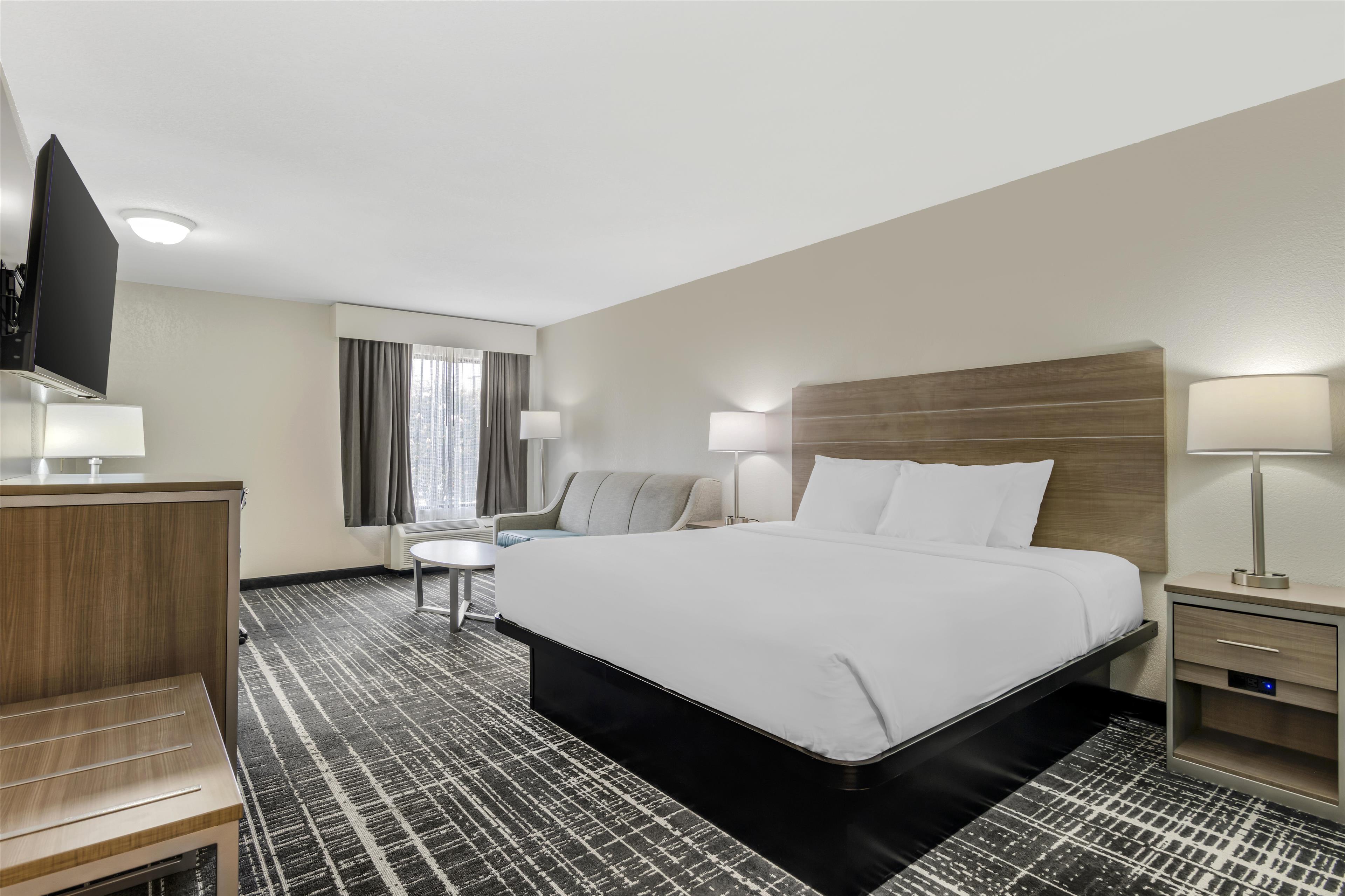 Best Western Commerce Inn - Tap to explore photos
