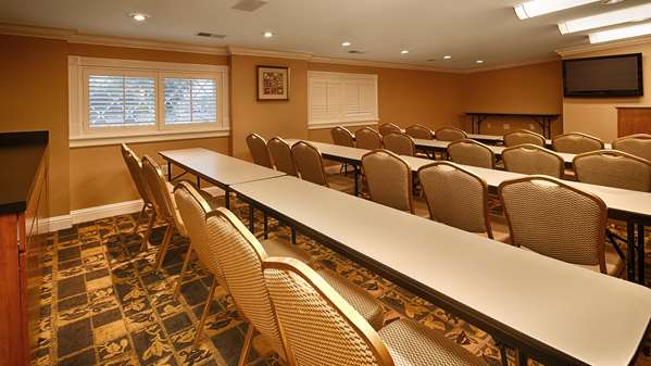  - Best Western Plus Kingsland Hotel - I-95, Exit 3