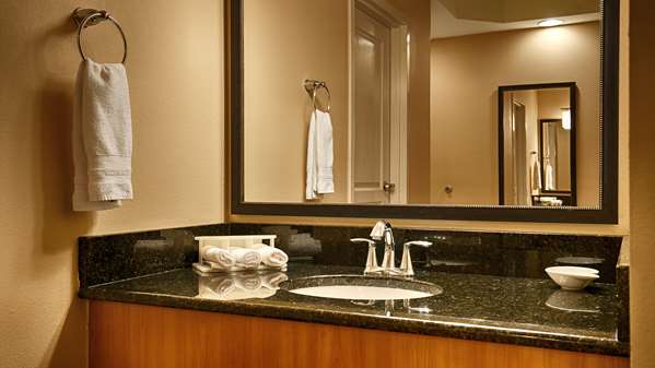  - Best Western Plus Kingsland Hotel - I-95, Exit 3