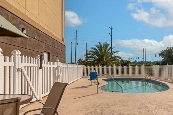 Pool - Best Western Plus Brunswick Inn & Suites - I-95, Exit 38