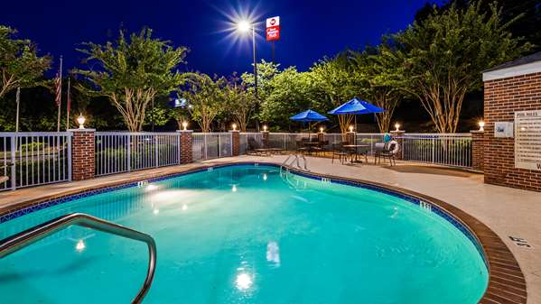 Pool - Best Western Plus Lake Lanier Inn Oakwood