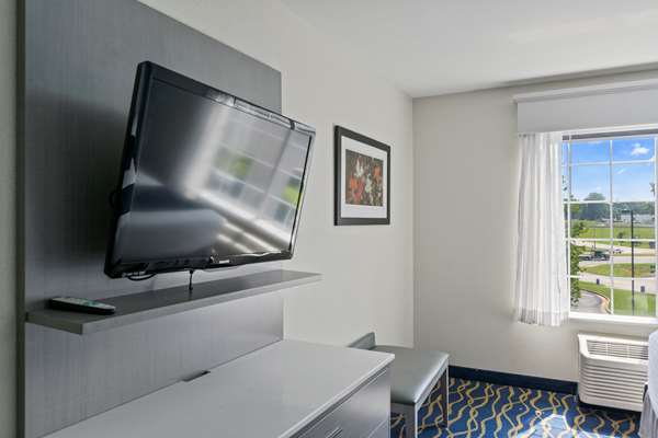  - Best Western Plus Lake Lanier Inn Oakwood