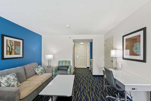  - Best Western Plus Lake Lanier Inn Oakwood