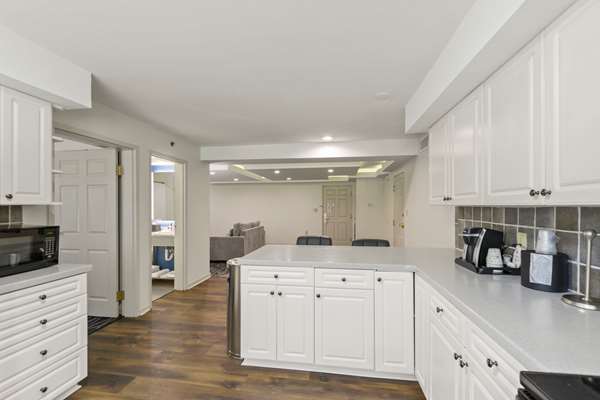  - Best Western Plus Lake Lanier Inn Oakwood