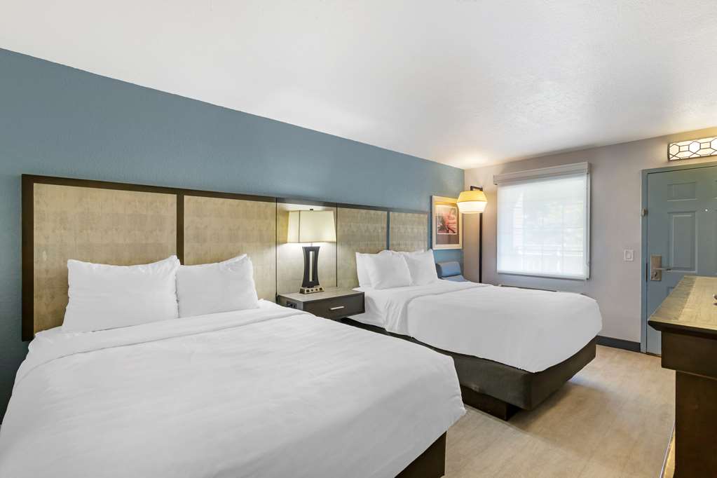 Best Western Plus St. Simons-guestroom-Guest Room,On-Site.jpg