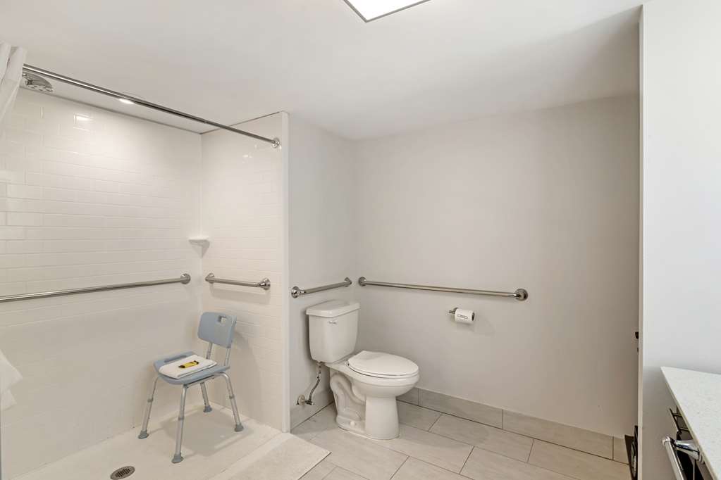 Best Western Plus St. Simons-guestroom-Guest Room,Bathroom,On-Site.jpg