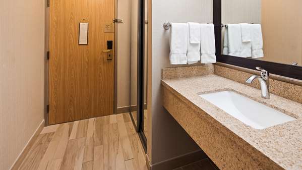  - Best Western Plus Cottontree Inn Idaho Falls - I-15, Exit 119