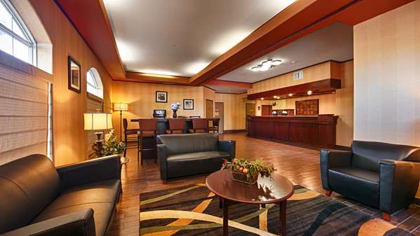  - Best Western Plus Meridian Hotel - I-84, Exit 44