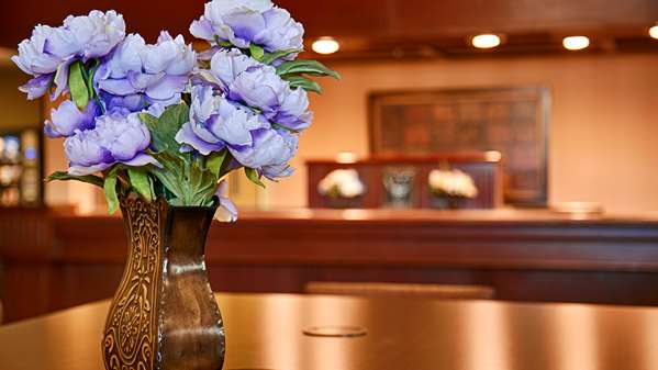  - Best Western Plus Meridian Hotel - I-84, Exit 44