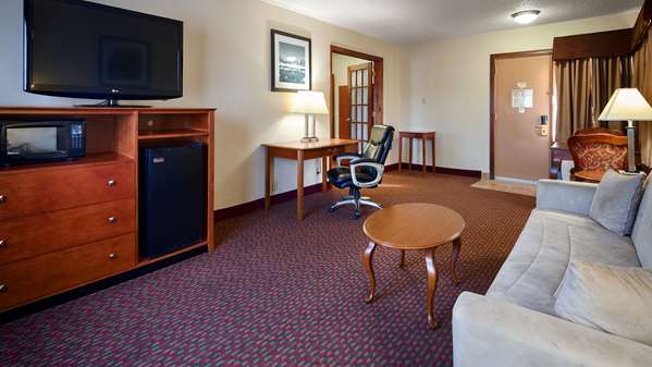 Suite - Best Western Inn of St Charles