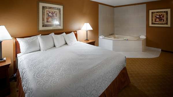 Suite - Best Western Inn of St Charles