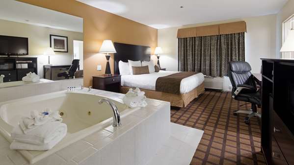 Suite - Best Western Plus Oakbrook Inn Westmont