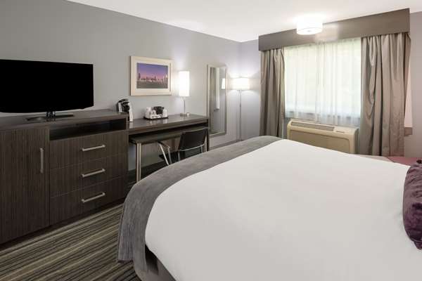  - Best Western Riverside Inn Danville - I-74, Exit 215