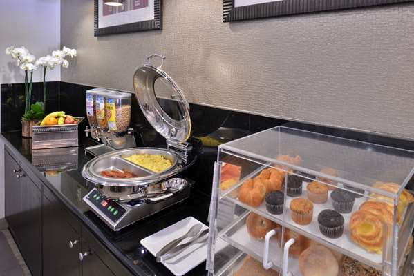 Restaurant - Best Western Royal Palace Inn & Suites Los Angeles