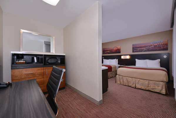 Suite - Best Western Royal Palace Inn & Suites Los Angeles