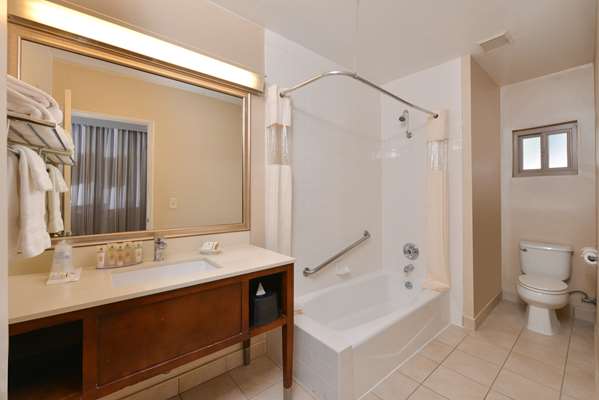  - Best Western Royal Palace Inn & Suites Los Angeles